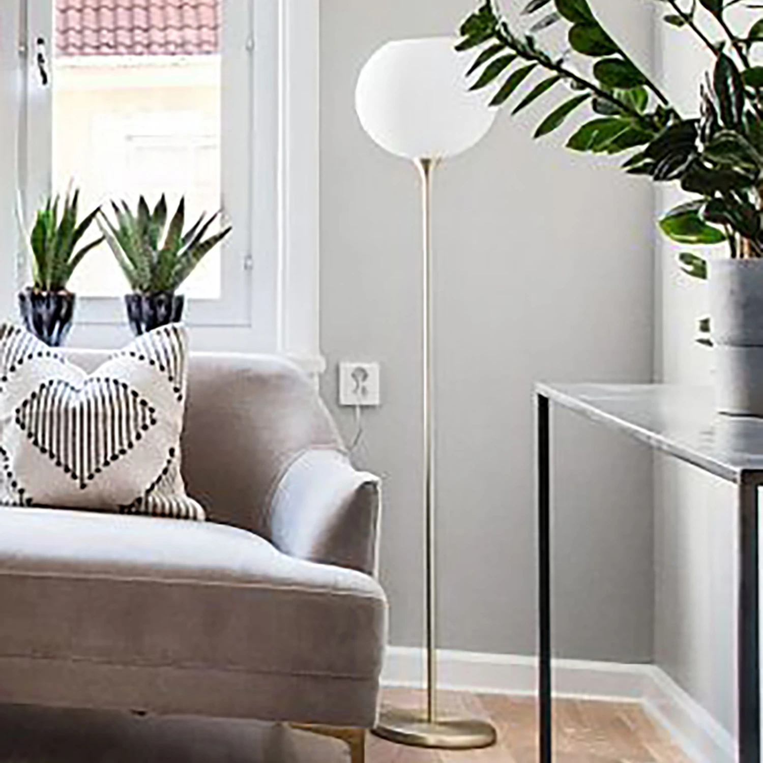 Globen Lighting Bowl Vloerlamp Opaalglas 5 Globen Lighting Bowl Vloerlamp Opaalglas - Afbeelding 3