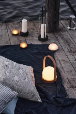 Menu Carrie Lamp Limited Edition -Verlichtingswinkel 515276 01 12 EnvironmentImage 92b48b2312