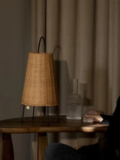 Ferm LIVING Porti Braided Tafellamp 50 Cm -Verlichtingswinkel 579137 01 42 EnvironmentImage 5fcaa5c089