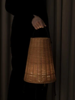 Ferm LIVING Porti Braided Tafellamp 50 Cm -Verlichtingswinkel 579137 01 44 EnvironmentImage 5d782250e4